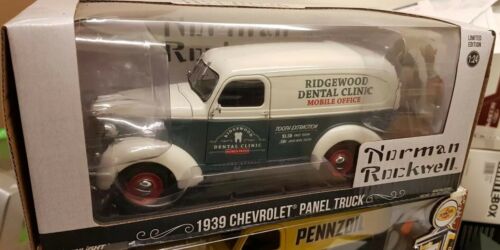 Chevrolet 1939 Ridgewood Dental Clinic Greenlight 1:24