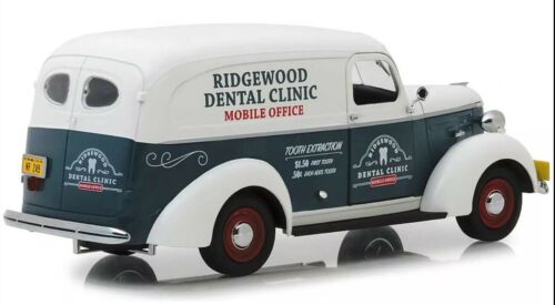 Chevrolet 1939 Ridgewood Dental Clinic Greenlight 1:24