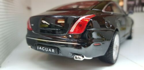 Jaguar XJ Limousine Welly 1:24