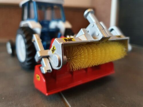 1:32 Link a Sweep Box Sweeper Brush NC MOVING PARTS Britains Druckguss-Traktorspielzeug