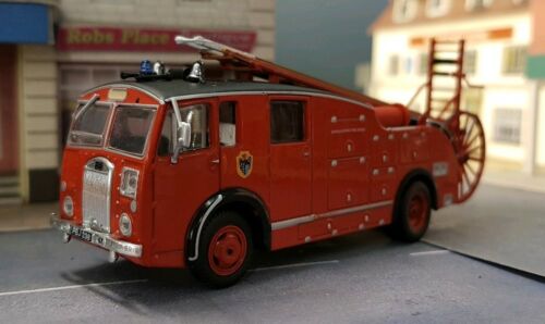 Dennis F Series F12 Fire Tender Suffolk Brigade Engine Model 1:72/1:76 Oxford