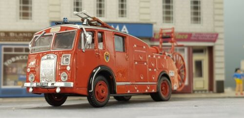 Dennis F Series F12 Fire Tender Suffolk Brigade Engine Model 1:72/1:76 Oxford