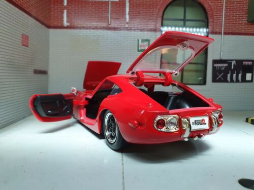 Toyota 2000 GT 1967 Red JDM Tuners Jada 1:24
