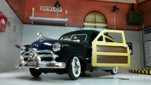 Ford 1949 Woody Station Wagon 73260 Motormax 1:24