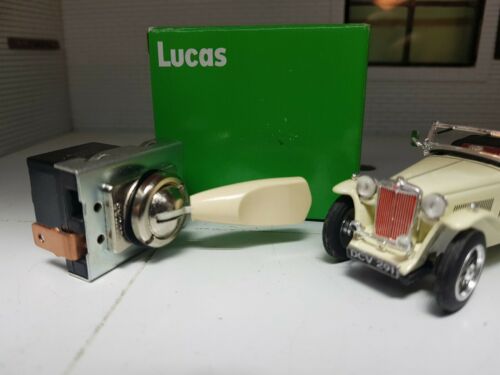 Lucas Indicator Trafficator Ivory Toggle Switch Dash Morgan 31743 31986 31986
