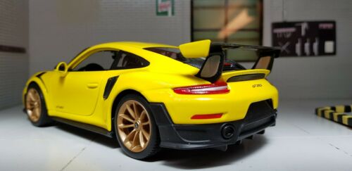 Porsche 911 GT2 RS Turbo Yellow 31523 Maisto 1:24