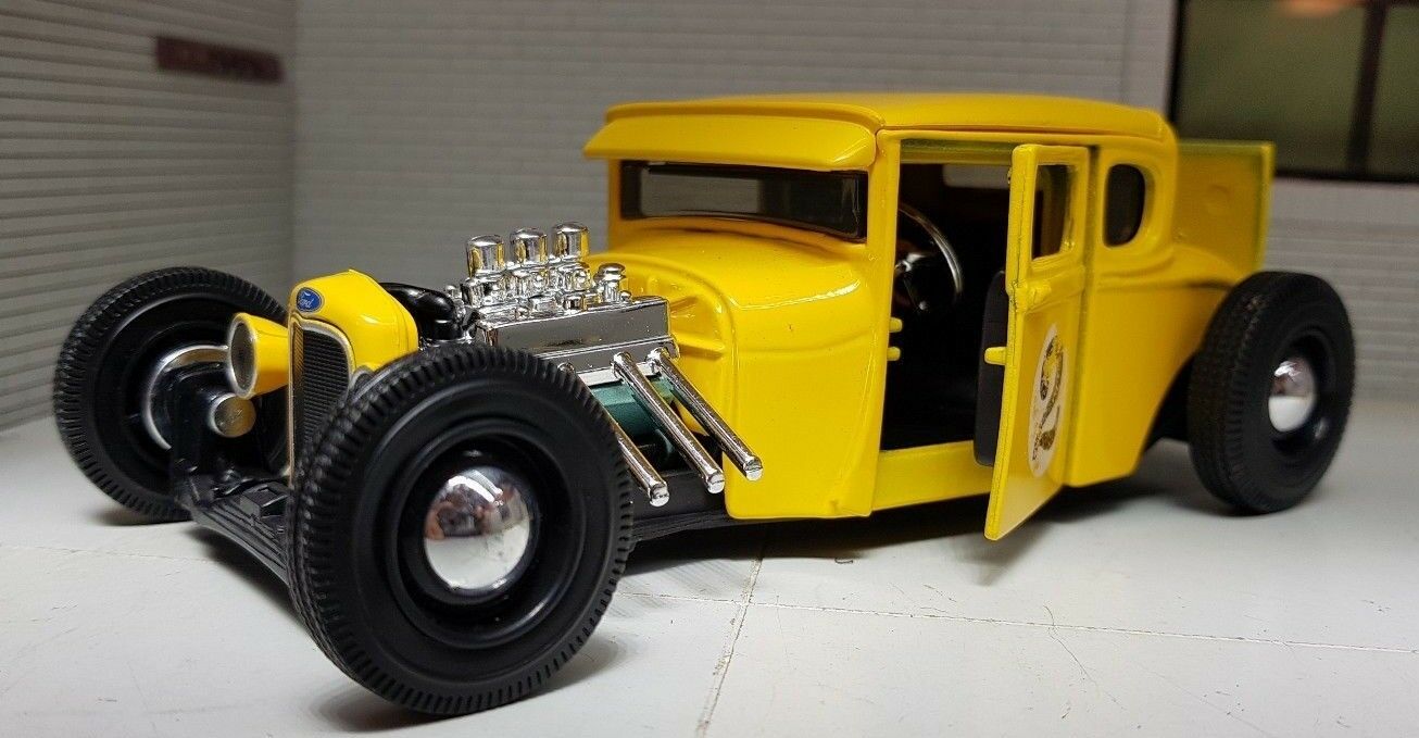 Ford Model A 1929 Outlaws Hot Rod Custom 31354 Maisto 1:24