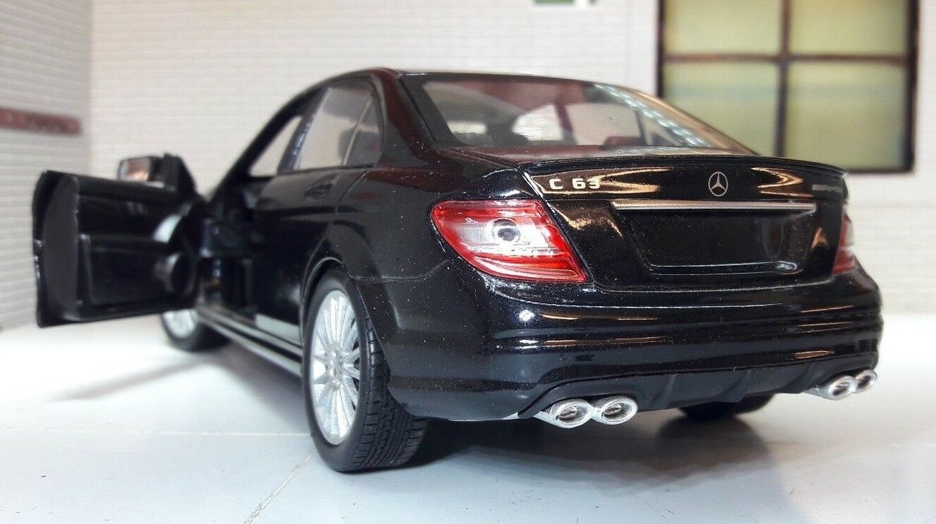 Mercedes C Class C63 CL63 AMG New-Ray 71083K 1:24