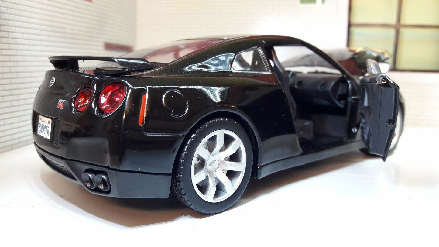 Nissan 2008 GT-R R35 3.8 V6 73384 Motormax 1:24