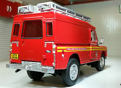 Land Rover Series 2a 3 109 LWB Fire Engine Cararama 1:43