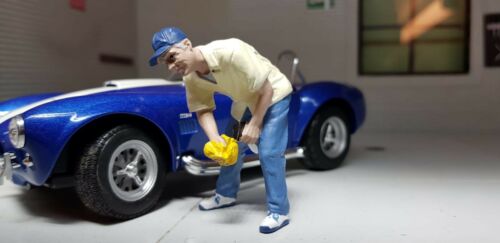Figure Washing Car Show Garage Workshop American Diorama 1:24 Scale