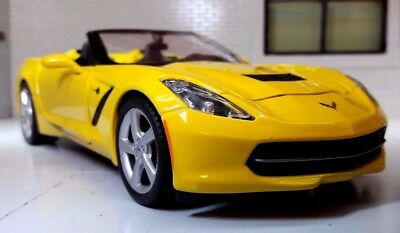 Chevrolet Corvette Convertible 2014 Yellow Maisto 1:24
