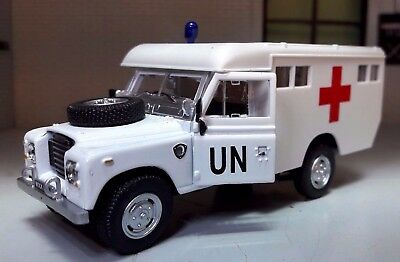 Land Rover Ambulance Series 2a 3 Marshall Body UN Army Cararama 1:43