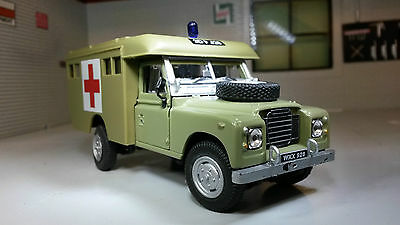 Land Rover Series 2a 3 Marshall Body Ambulance Oxford Cararama 1:43