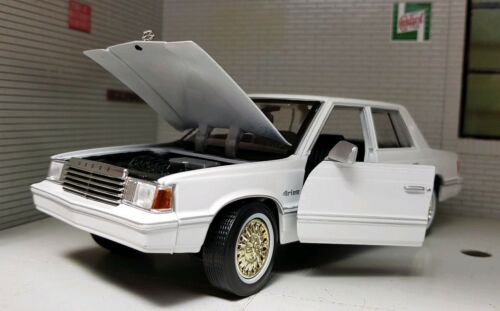Dodge 1982 Aries K 73335 Motormax 1:24 – Emberton Imperial