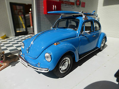 Volkswagen VW Beetle With Surf Board 22436SB Welly 1:24