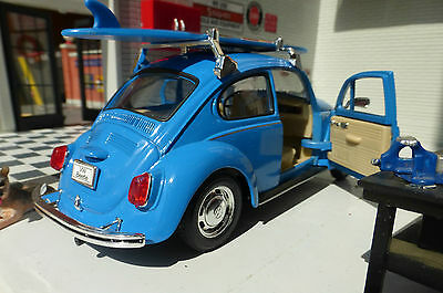 Volkswagen VW Beetle With Surf Board 22436SB Welly 1:24