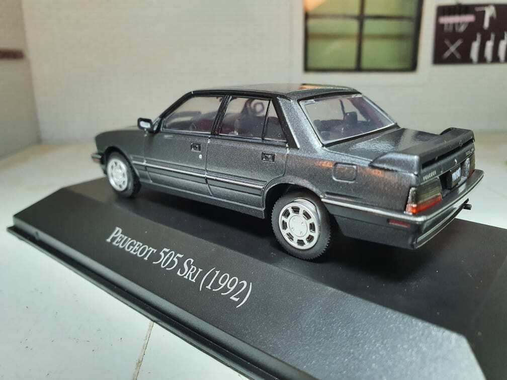 Peugeot 505 SRi Grey 1992  Salvat 1:43