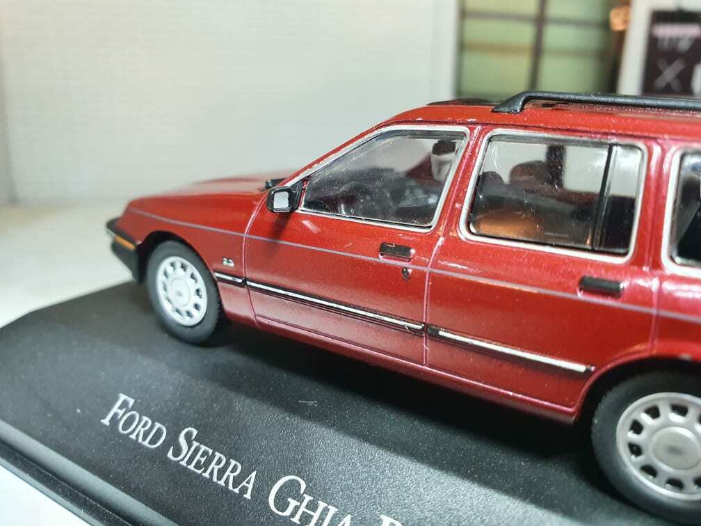 Ford Sierra Ghia 1.6 2.0 Mk1 Red 1988 Estate Demag 1:43