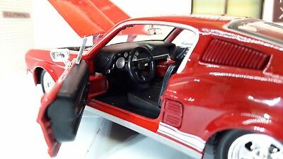Ford Mustang 1967 GT Fastback 31260 Maisto 1:24