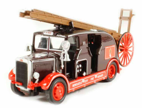 Leyland Cub FK7 Newcastle City Fire Brigade Engine Oxford Diecast 1:76
