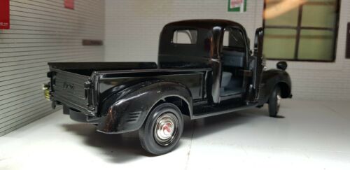 Plymouth 1941 Camionnette 73278 Motormax 1:24