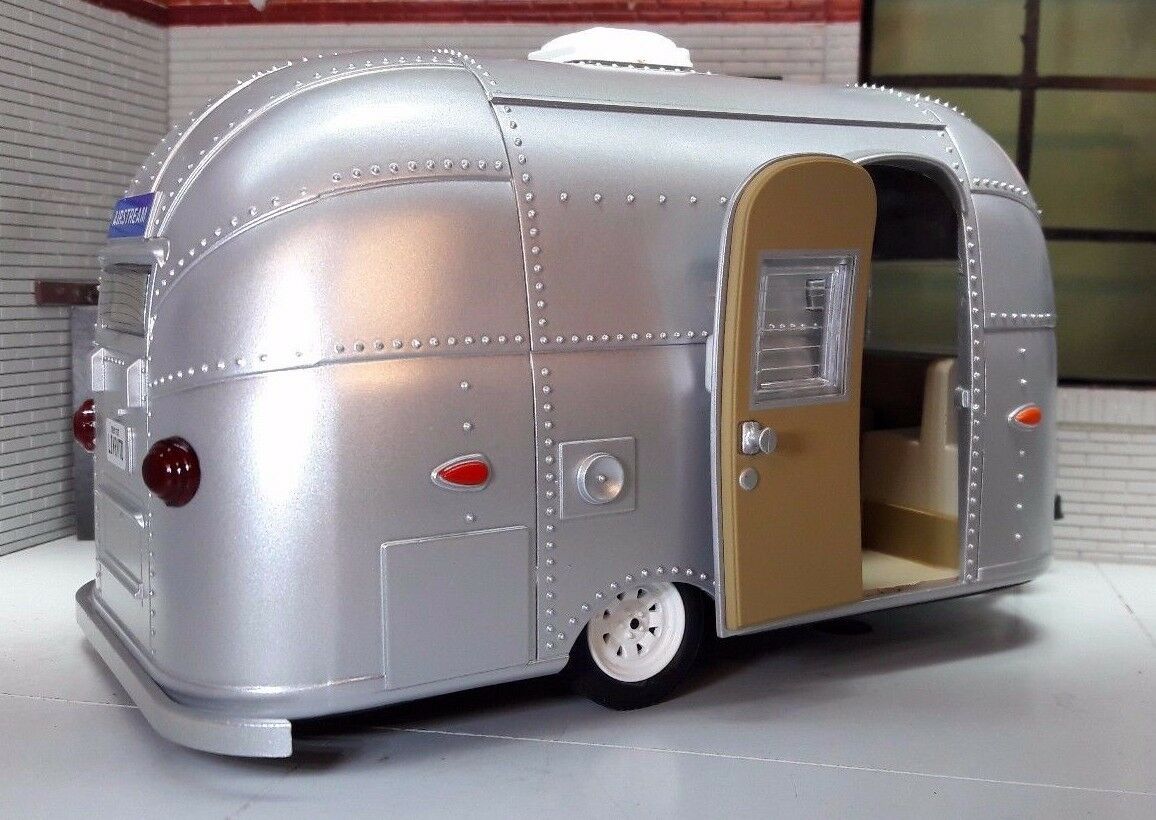 Miniatura Trailer Airstream 16' Bambi (1961) - Hitched Homes - Série 12 Miniatura Trailer Airstream 16' Bambi (1961) - Hitched Homes - Série 12