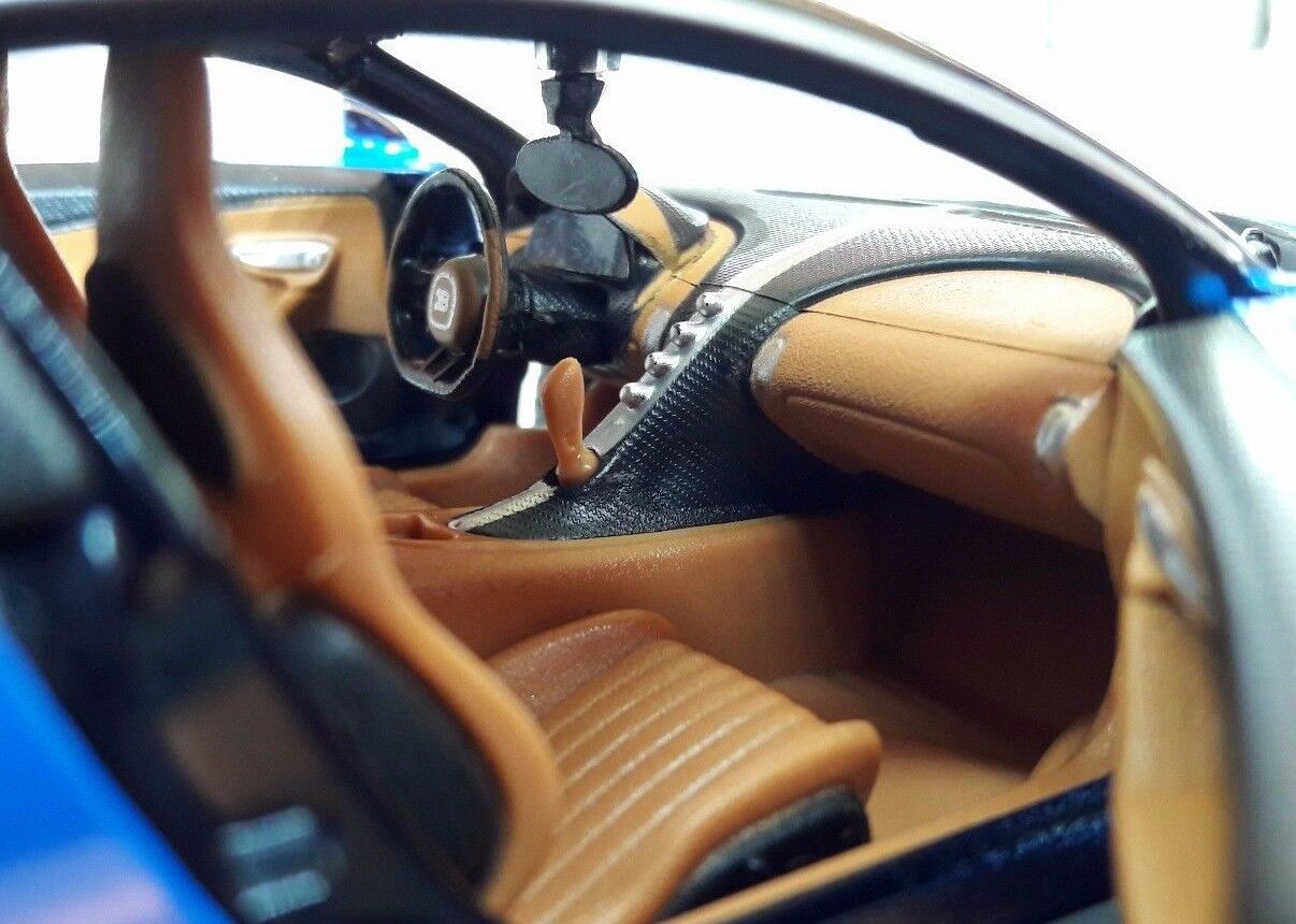 Bugatti Chiron Metallic Gray W16 Supercar 31514 Maisto 1:24