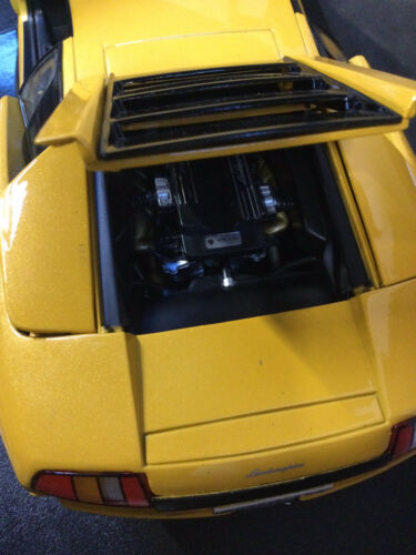 Lamborghini Murcielago 1:18 Scale Model Yellow Die Cast Welly Nex 12517 New