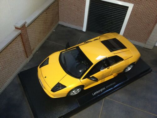 Lamborghini Murcielago 1:18 Scale Model Yellow Die Cast Welly Nex 12517 New