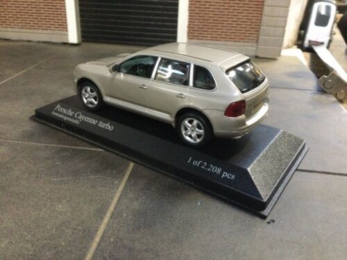 MINICHAMPS 1/43 PORSCHE CAYENNE TURBO - ANNEE 2002 - Code WAP C20 SET MINICHAMPS 1/43 PORSCHE CAYENNE TURBO - ANNEE 2002 - Code WAP C20 SET