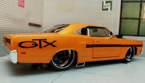 Plymouth GTX 1970 Orange Tiefergelegter Hot Rod 31016 Maisto 1:24