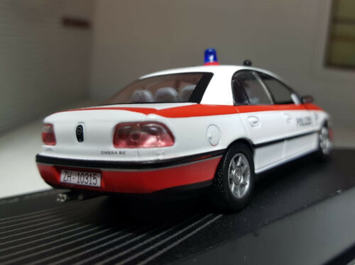 Vauxhall Omega B Voiture de police 1994 Opel Schweizer Swiss Atlas 1:43