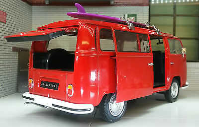 Volkswagen VW T2 Bay with Surf Board 22472 Welly 1:24