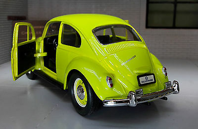 VW 1500 Beetle 1967 Car Lime Green 24202 Road Signature 1:24