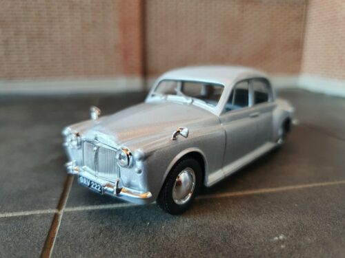 Rover 90 P4 Berline 2.6 6 Cylindres 1956 Argent Cararama 1:43