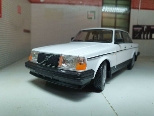 Volvo 1986 240 GL Saloon 24102 Welly 1:24