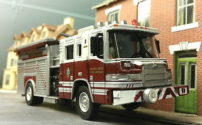 1:76 80 87 HO/OO/00 2006 Pierce Quantum Pumper Tender USA Fire Engine Model