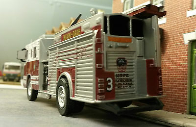1:76 80 87 HO/OO/00 2006 Pierce Quantum Pumper Tender USA Fire Engine Model