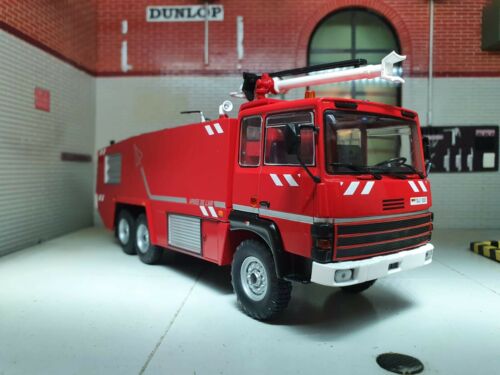 Fire Engine Airport Renault Thomas Sides VMA 72 Armee De L’air 6x6 Atlas 1:43