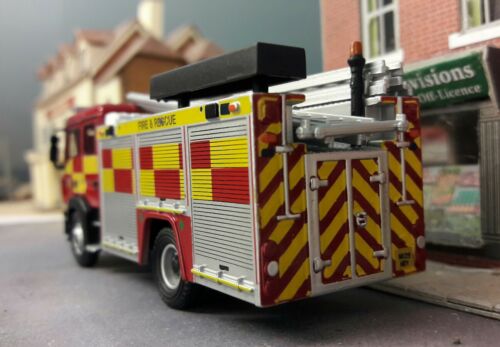 MAN F16 JDC John Dennis Pump Ladder Durham Darlington Fire Engine 1:76 Oxford