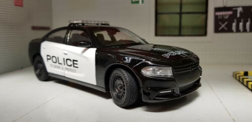 Dodge Charger V8 2016 Pursuit USA Police Welly 24079 1:24