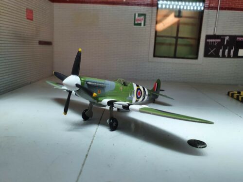 Spitfire Mk9B Scale Normandy Landings RAF MkIX Deagostini 1:72