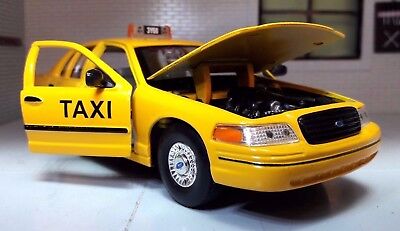 Ford 1999 Crown Victoria NYC Taxi Cab 22082 Welly 1:24