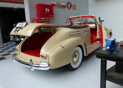 Chevrolet 1941 Special Deluxe Cabrio IMPERFECT BOX 22411 Welly 1:24