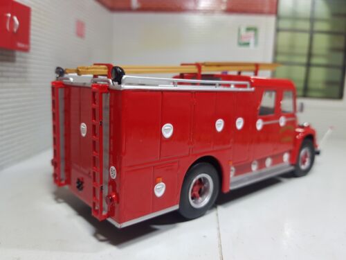 International Loadstar Fire Engine Tender 1972 Atlas 1:43
