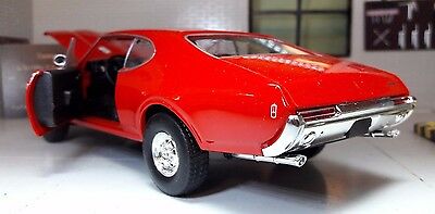 1:24 Oldsmobile 442 Gold 4-4-2 1968 Detailed Welly NEX Diecast Scale Model Car