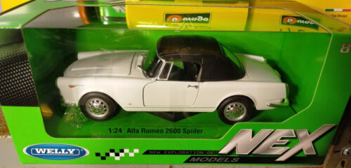 Alfa Romeo 2600 Spider Roof Up White 1:24 Scale Diecast Model Car Welly 24003