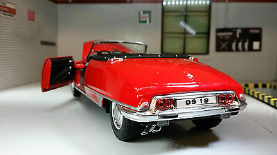 Citroen DS 19 Black ROOF UP 1965 1:24 Scale Diecast Detailed Model Cabriolet