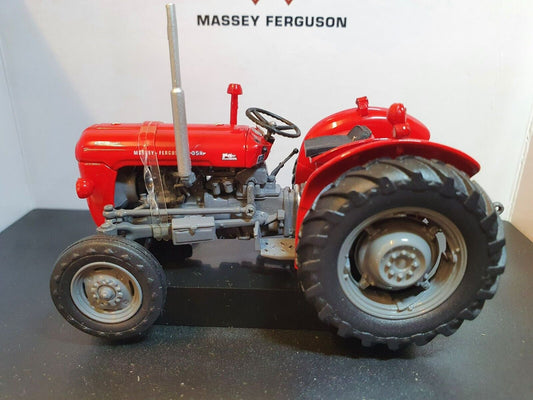 Massey Ferguson 1962 MF 35X Tractor Universal Hobbies UH2701 1:32
